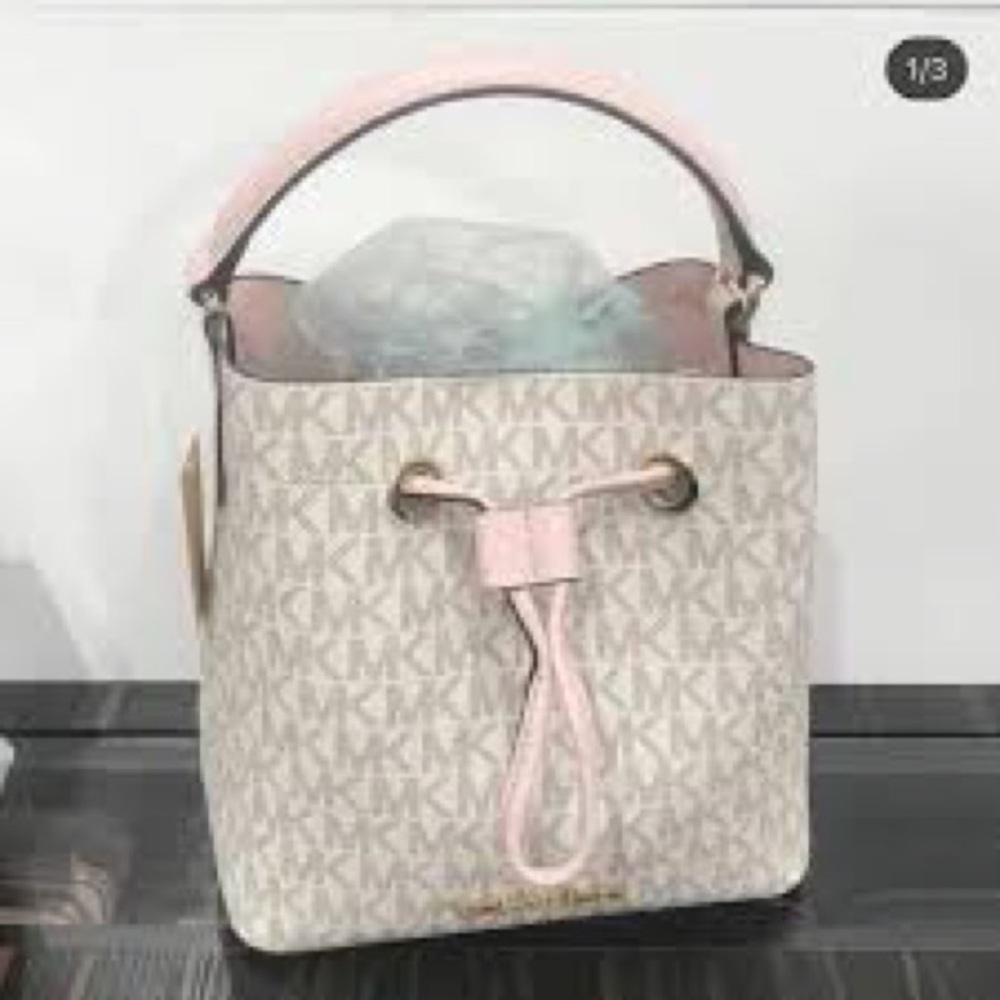MICHAEL MICHAEL KORS Suri Small Logo Crossbody Bag - Picture 3 of 12